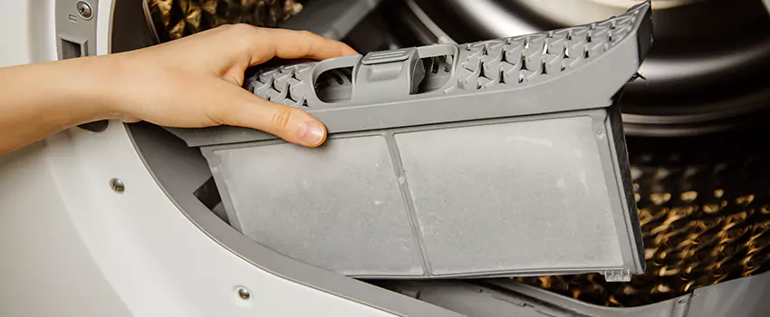 Signs Of A Clogged Dryer Lint Trap in Coralville, Iowa